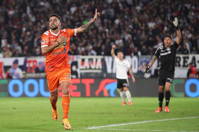 Gastón Rodríguez anotó el 2-0 de Cobreloa sobre Colo Colo en el Estadio Monumental por la fecha 8.