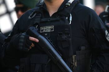 Gendarmería busca trabajadores en la RM: sueldos empiezan en $1.590.000