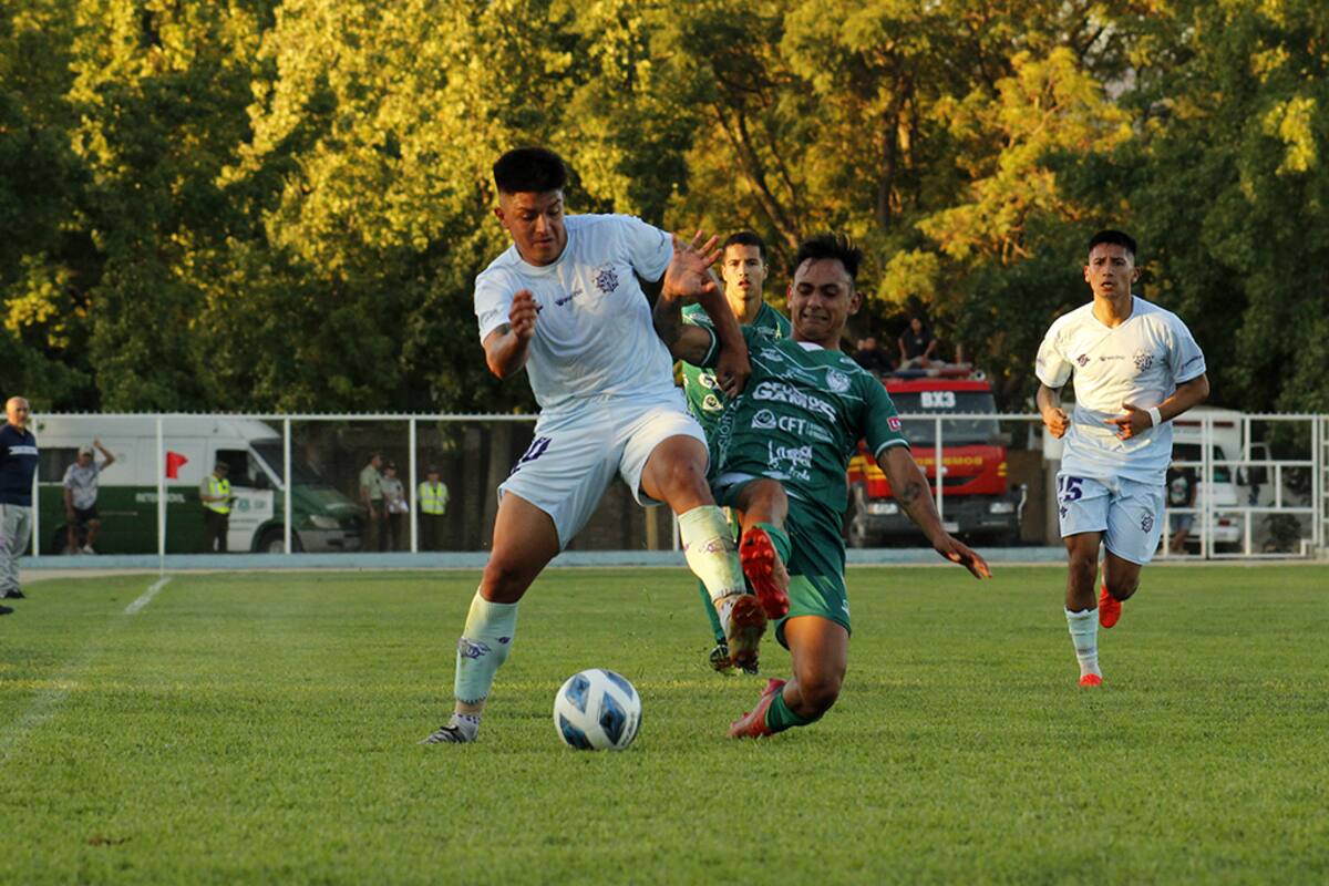 Los verdes habían conseguido su primer triunfo en el torneo ante San Antonio Unido, tres puntos que pasan al rival por infracción reglamentaria.