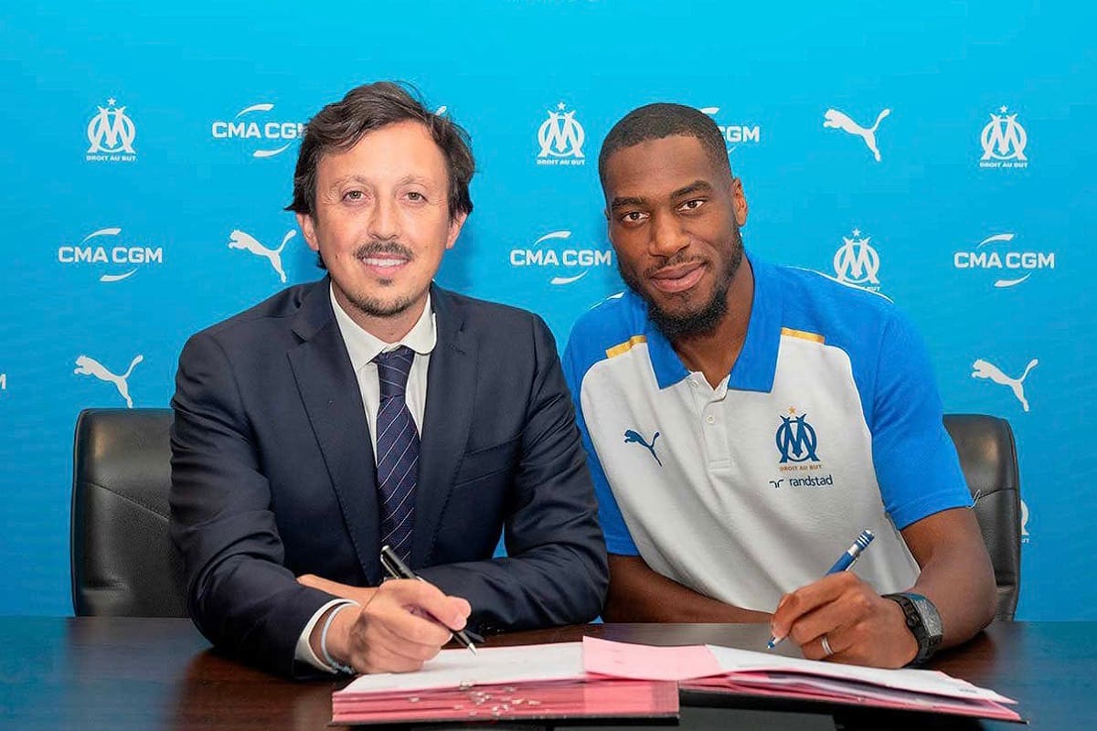 El futbolista centroafricano firmó un contrato por cuatro años en Olympique de Marsella.