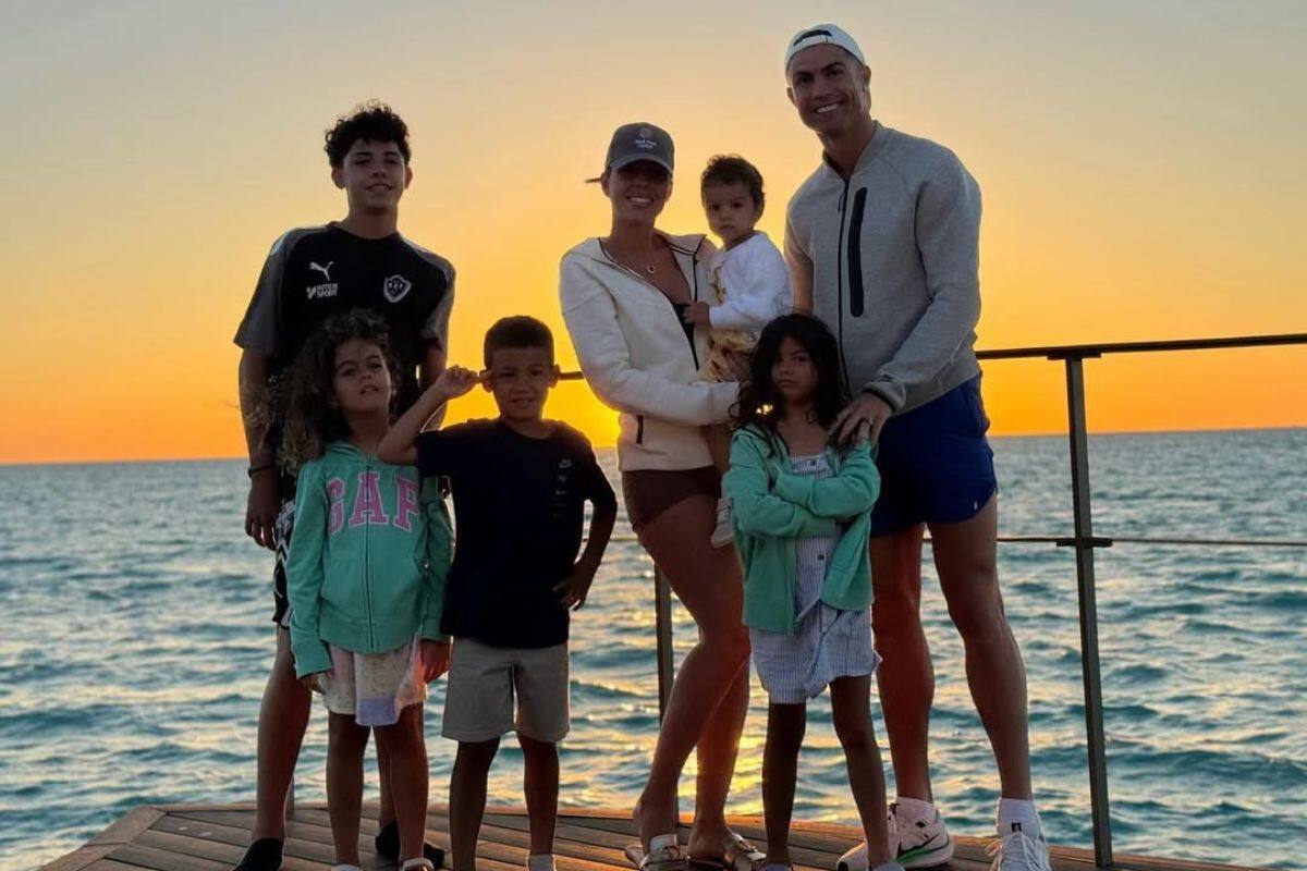 Esta es la relación que mantiene la modelo con el hijo mayor de CR7.
Créditos: IG @georginagio.