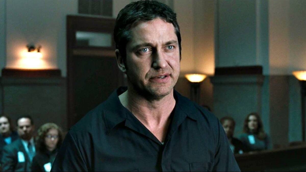 encarna a Clyde Shelton en "El Vengador".
