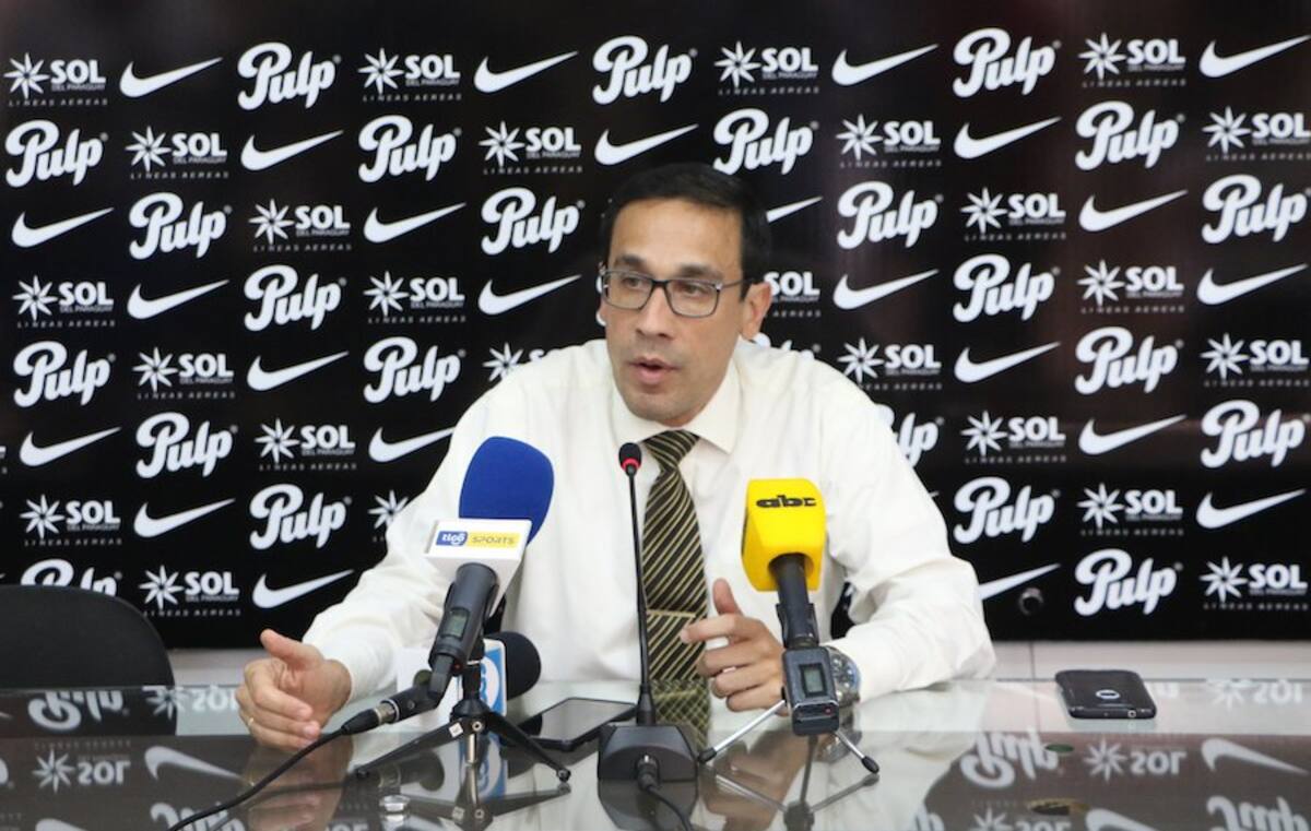 Asesora a la U en Conmebol.