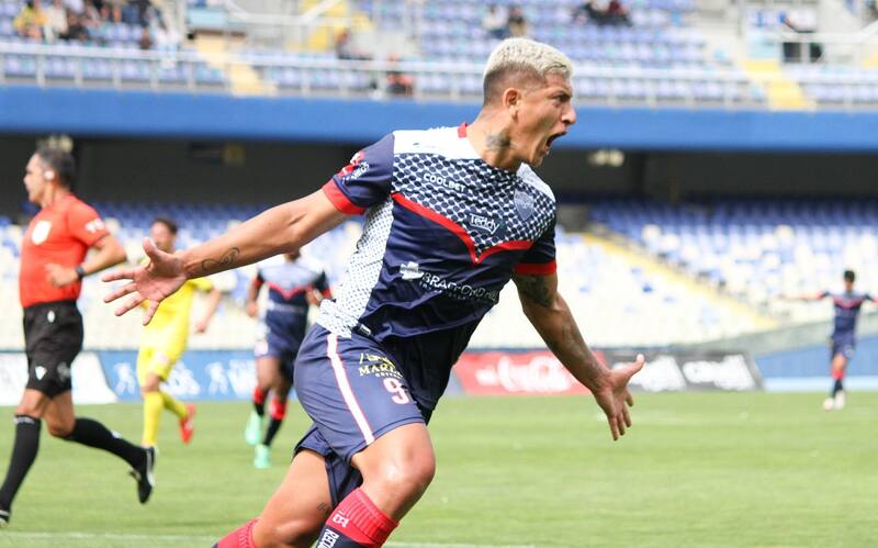 celebrando uno de los goles. Foto: Primera B Chile