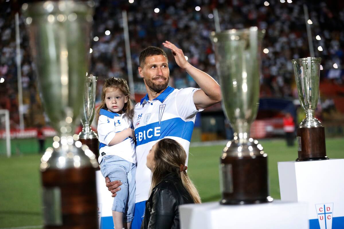 El defensor en Universidad Católica. Foto: Agencia ATON.