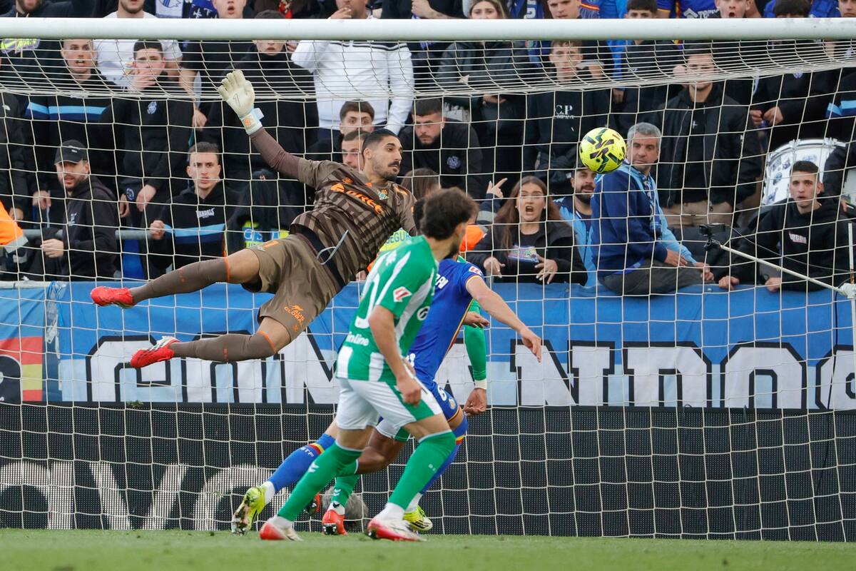 El cuadro de Manuel Pellegrini suma tres partidos seguidos sin lograr ganar y se estanca en LaLiga. Foto: Agencia EFE.