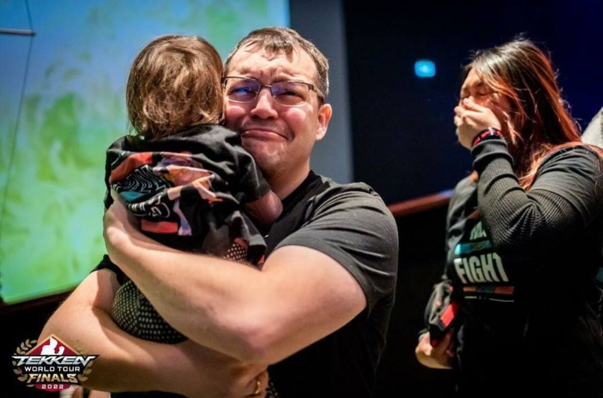 ¡Crack! Padre con dos empleos full time y sin auspicios llegó al Top 4 del mundial de Tekken 7