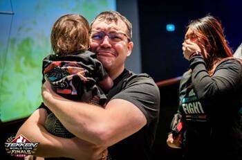 ¡Crack! Padre con dos empleos full time y sin auspicios llegó al Top 4 del mundial de Tekken 7