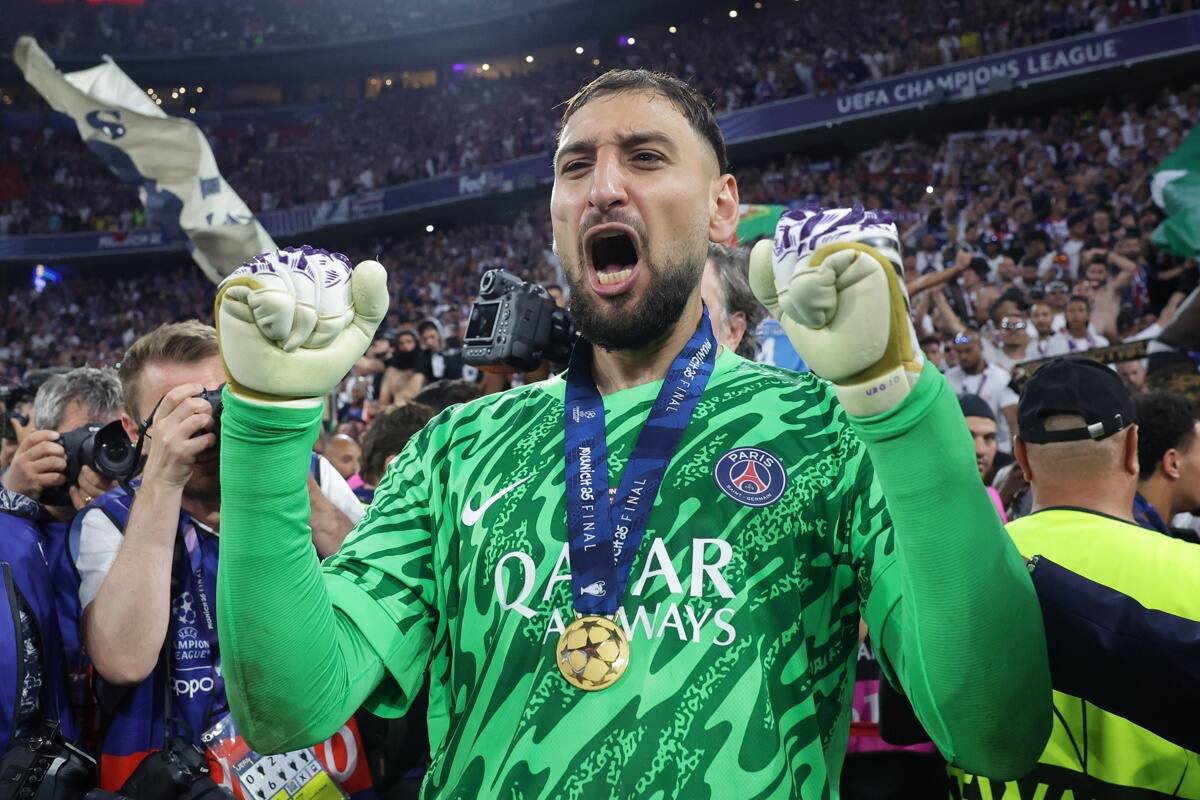 Arqueo del PSG y campéon de la Champions. Foto: EFE.