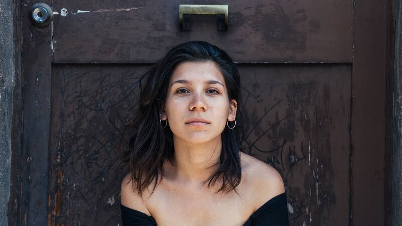 actúa en "Mano de Hierro" de Netflix.