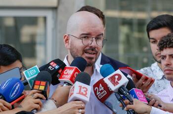 Giorgio Jackson presentó querellas contra la UDI, senador Fidel Espinoza y empresario Jorge Errázuriz