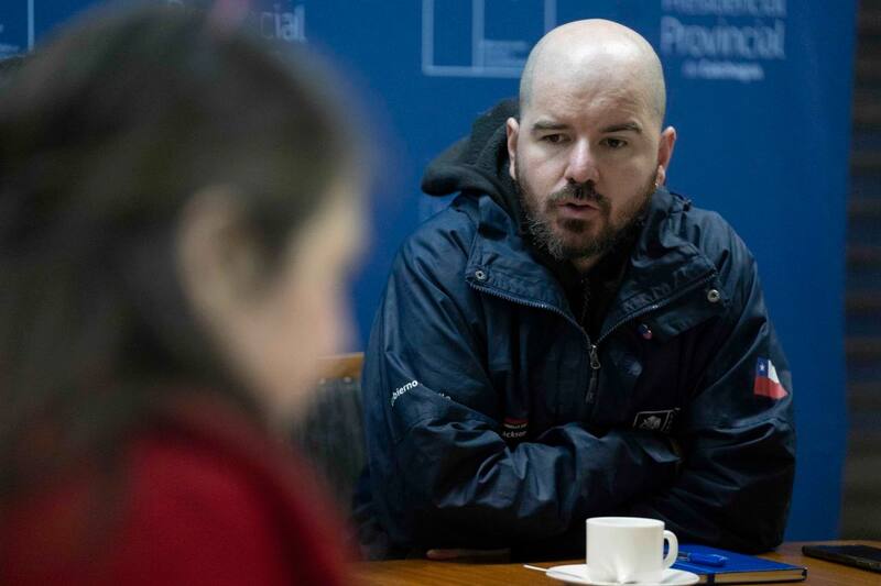 El exministro presentó su renuncia indeclinable.