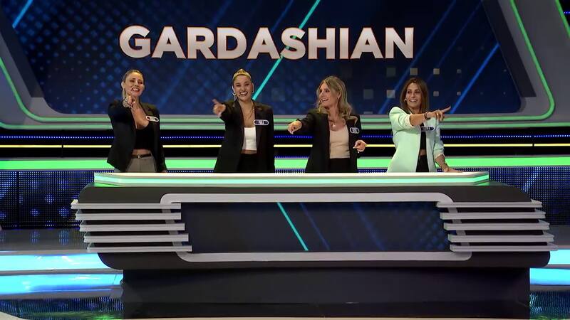 Gissella Gallardo con su equipo en "¡Qué Dice Chile! Prime" / Créditos: Canal 13