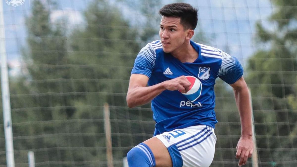 El delantero colombiano estuvo a prueba en Colo Colo en 2023