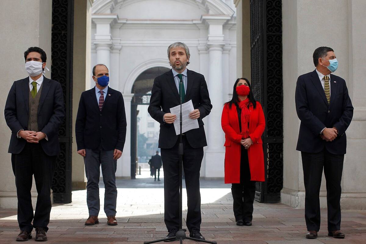 Santiago 9 Julio 2020
El ministro del interior, Gonzalo Blumel, encabeza un punto de prensa luego de la aprobacion, en la cmara de diputados, del retiro del 10 por ciento de los ahorros de las AFP.
Dragomir Yankovic/Aton Chile