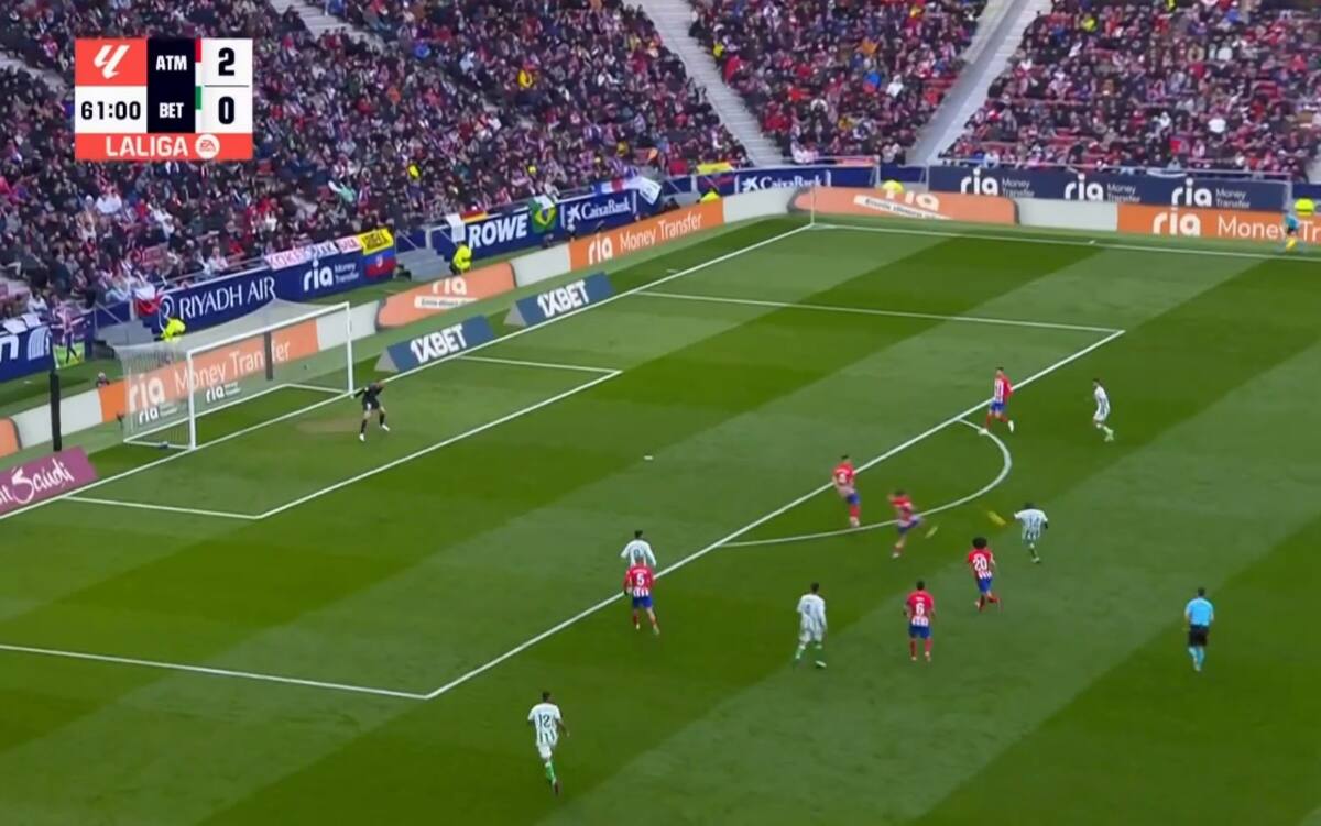 Golazo de William Carvalho para el Betis con el Atlético Madrid