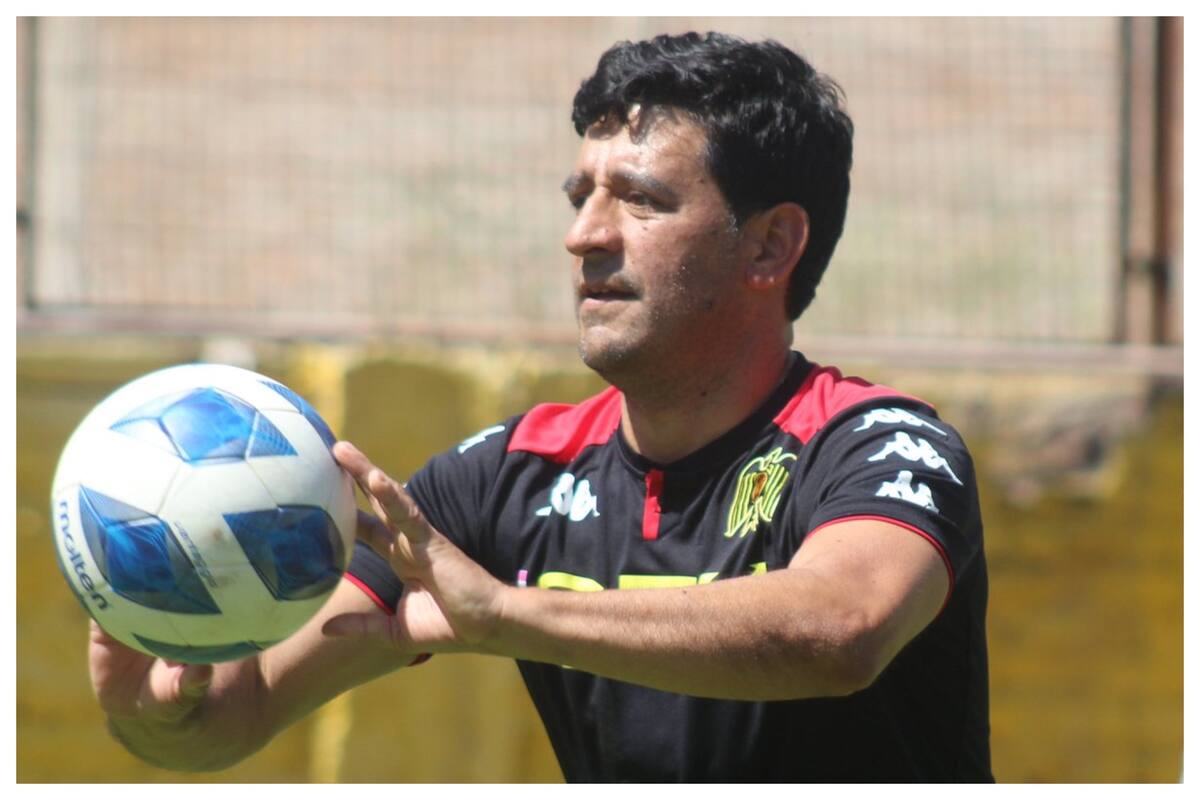 Actual preparador de arqueros loíno.