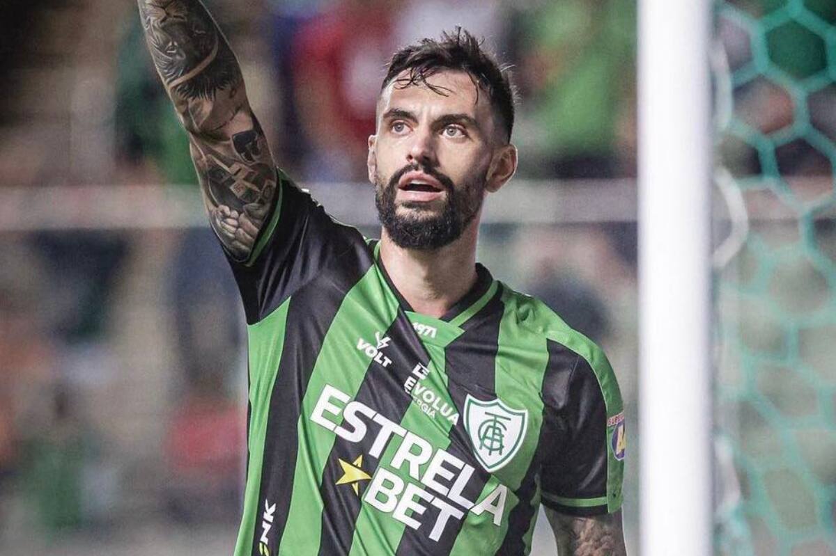En América MG confían en el delantero uruguayo para visitar a Colo Colo por Copa Sudamericana.