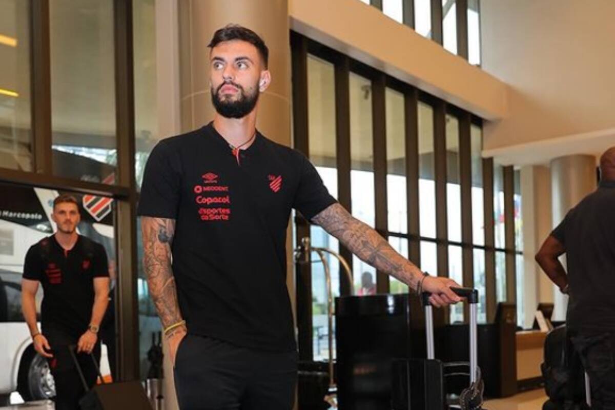 en la concentración de Athletico Paranaense.