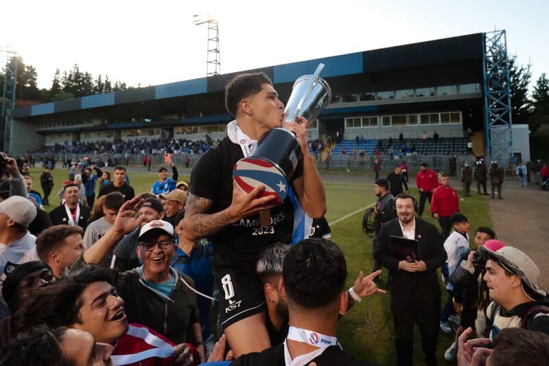 fue uno de los pilares de Gustavo Álvarez en el Huachipato campeón de 2023. (Foto: Aton)