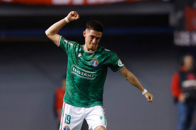deja Audax Italiano y regresa al fútbol argentino. Foto: Agencia Aton.