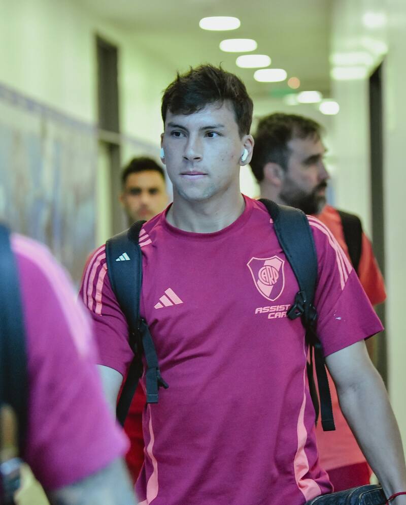 El ariete chileno fue titular en el partido entre River Plate y Ciudad de Bolívar y dejó una pésima impresión. Foto: Facebook River Plate.