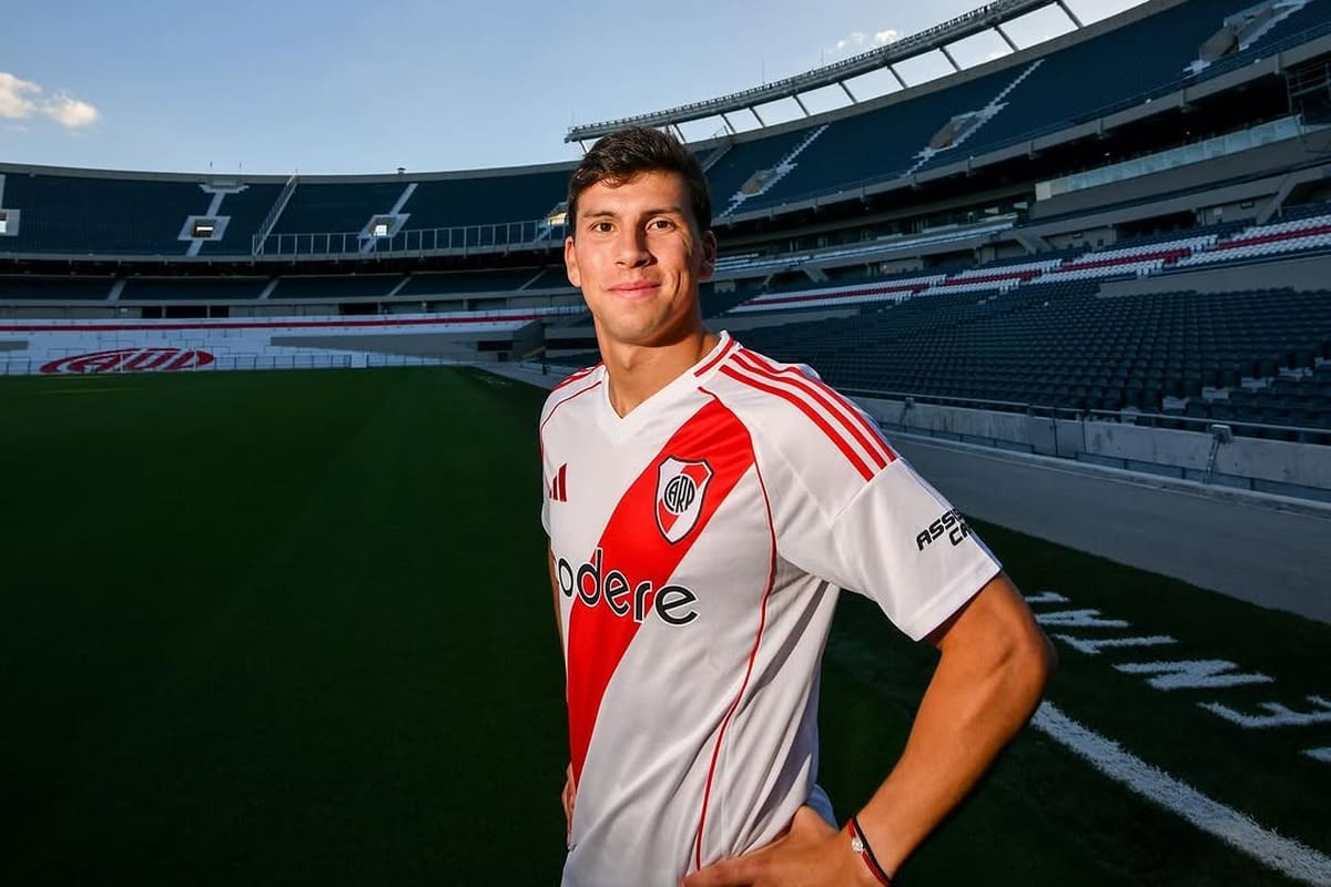se va de River Plate.