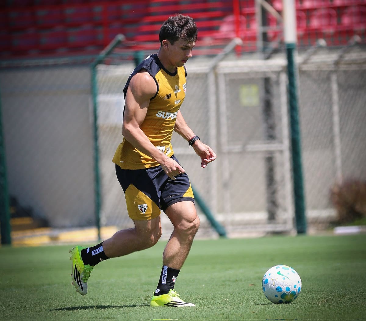 El delantero de La Roja está en gran forma física. Foto: @SaoPauloFC.