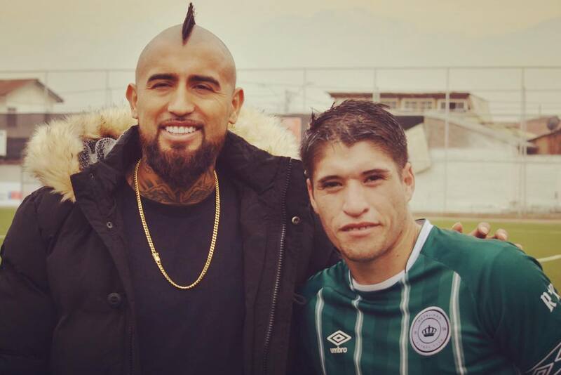 compartió con Arturo Vidal cuando jugó en Rodelindo Román en 2019 y 2020.