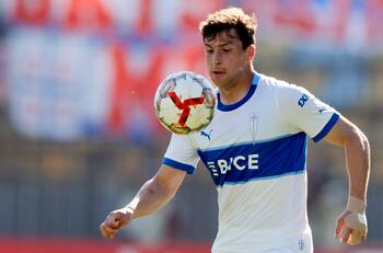 ¿Dará el salto? El equipo europeo que busca el fichaje de Gonzalo Tapia de la UC