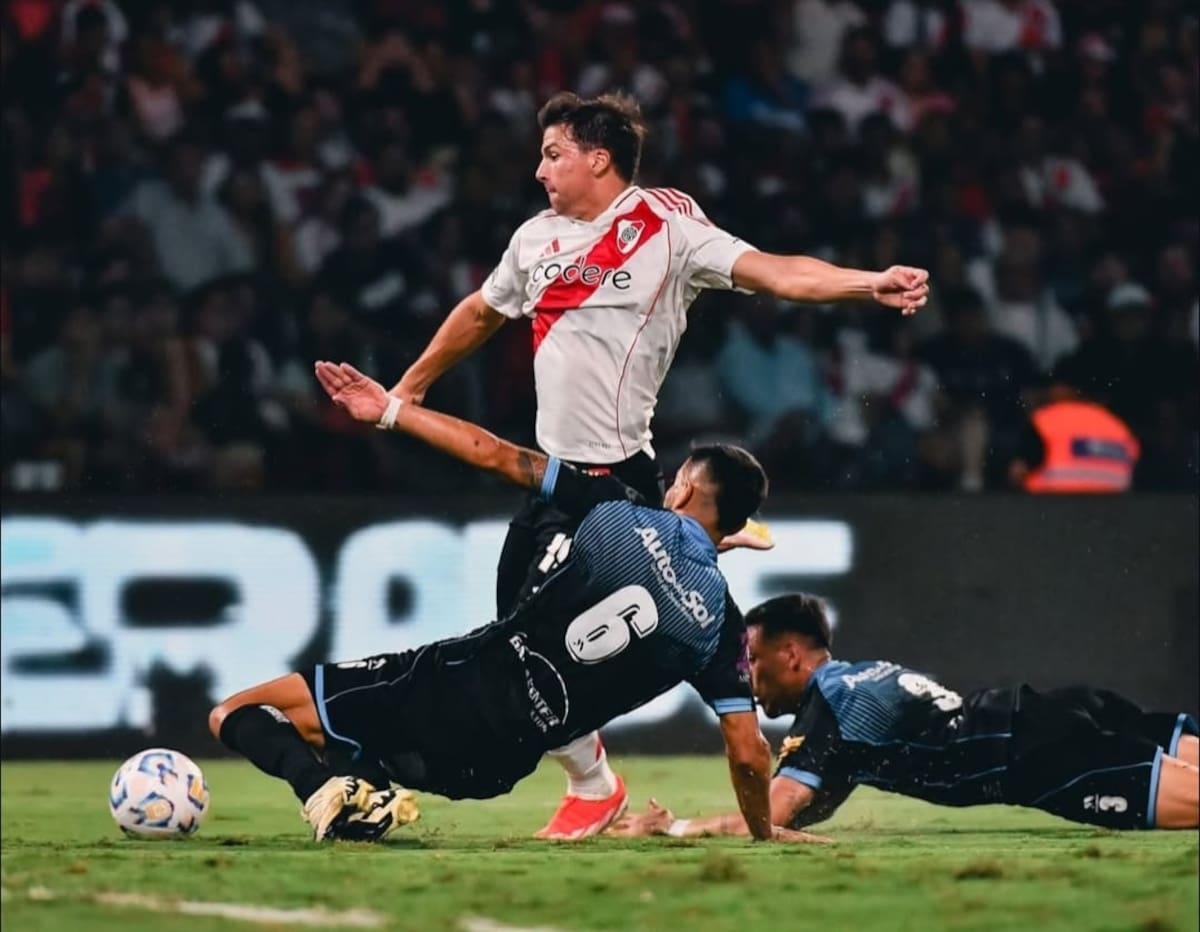 Proponen a Tapia como reemplazo de Lucas Cepeda. Foto: Instagram River Plate