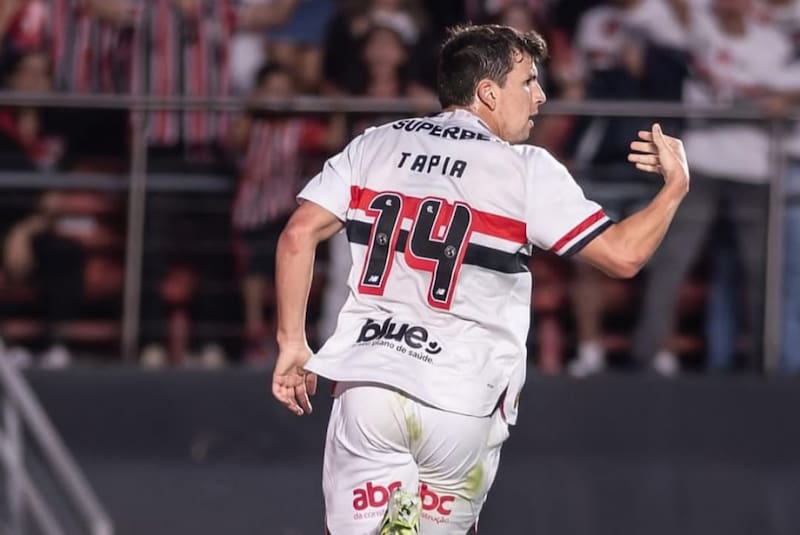 , delantero chileno del Sao Paulo.