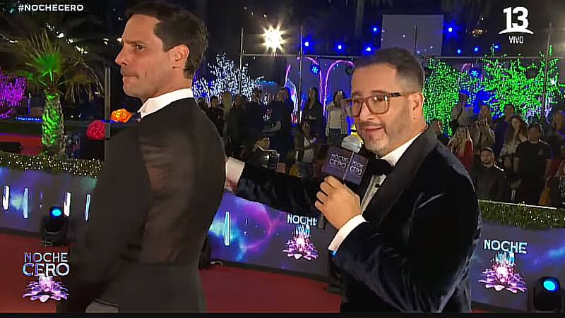 El traje tiene una especial transparencia / Canal 13