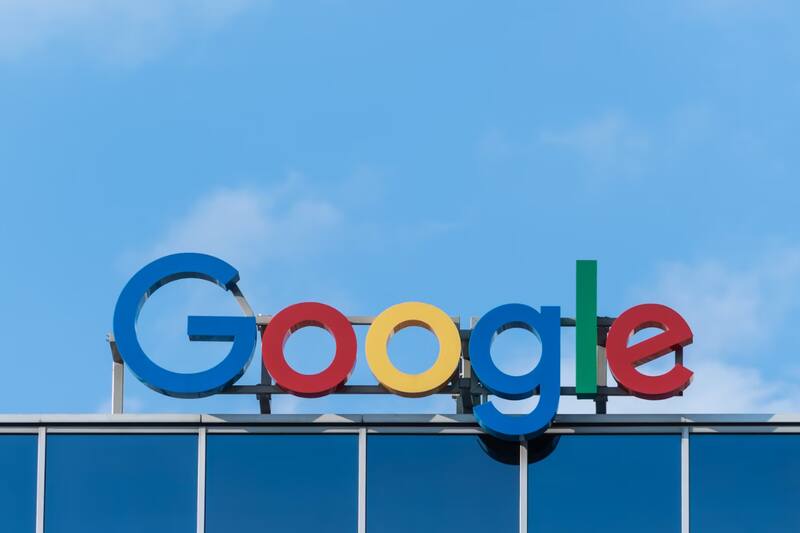 La multa continuará subiendo mientras Google no reinstaure los canales rusos de YouTube bloqueados.