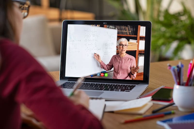Con un enfoque mayormente digital, Google Actívate ofrece varias certificaciones gratuitas.