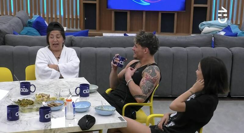 Jennifer Galvarini habla de su "relación" con Pablo Chill-E. Foto: CHV.
