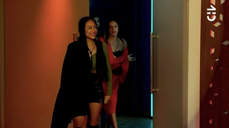 Los participantes de Gran Hermano Chile ingresando a la cena. Foto: CHV.