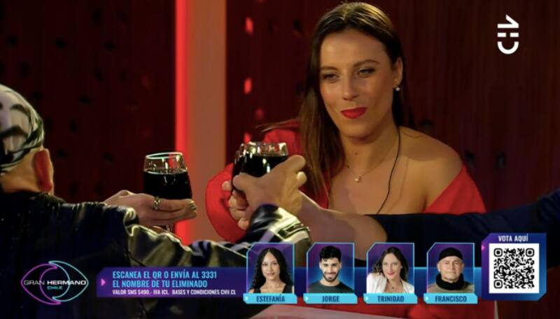 Los nominados realizaron un brindis. Foto: CHV.