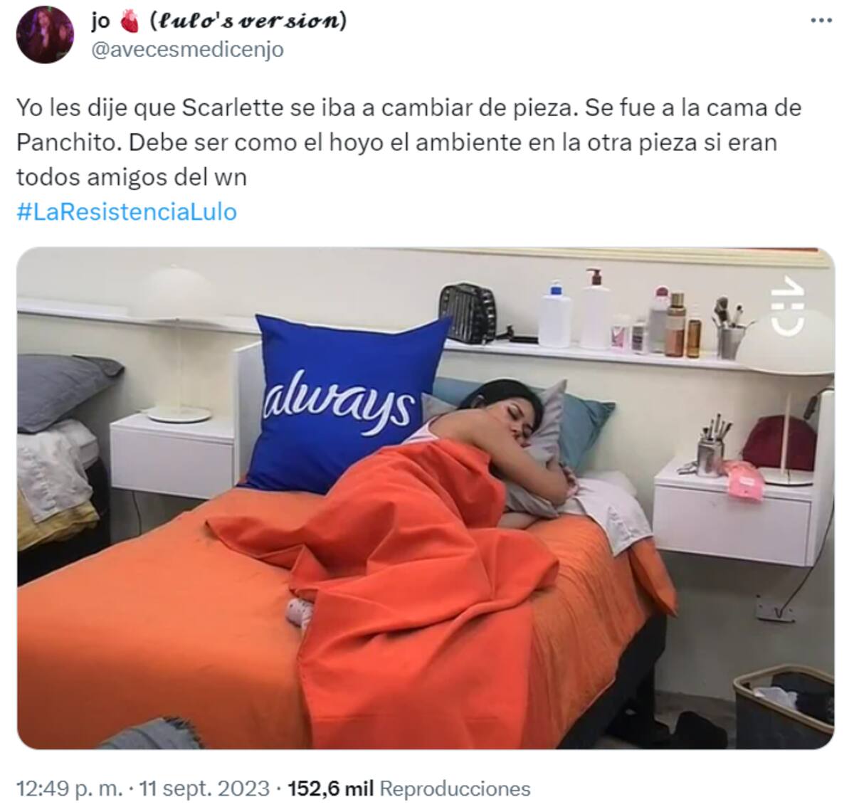 Scarlette Gález y su nueva pieza.