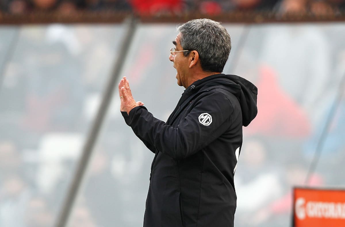 Las dos probables formaciones que tendría en mente Gualberto Jara en Colo Colo