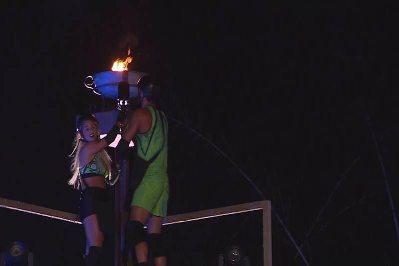 Guarén protagonizó un duelo de impacto con Jhonatan Mujica. Créditos: Canal 13