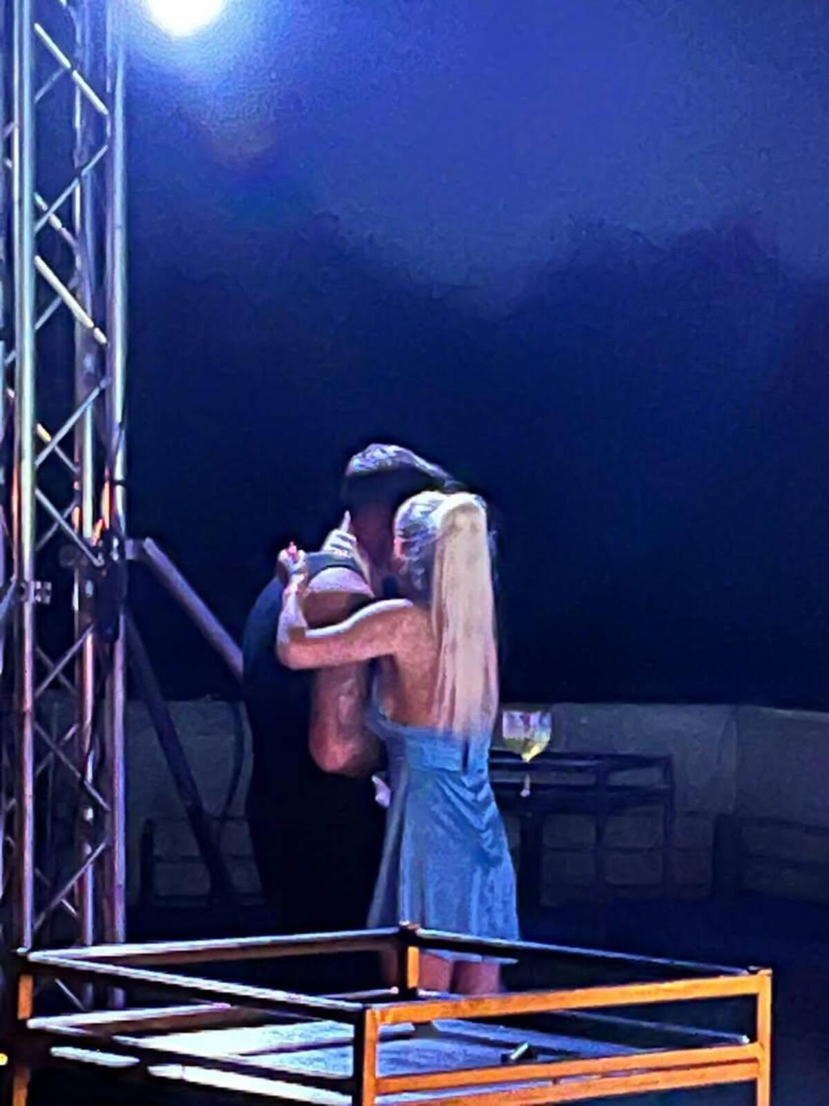 Los ex chicos reality captados muy cerca.