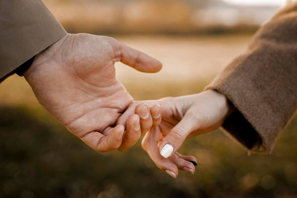 Utilizar distintas aplicaciones, hacer videollamadas y realizar actividades juntos son puntos importantes a tener en cuenta.