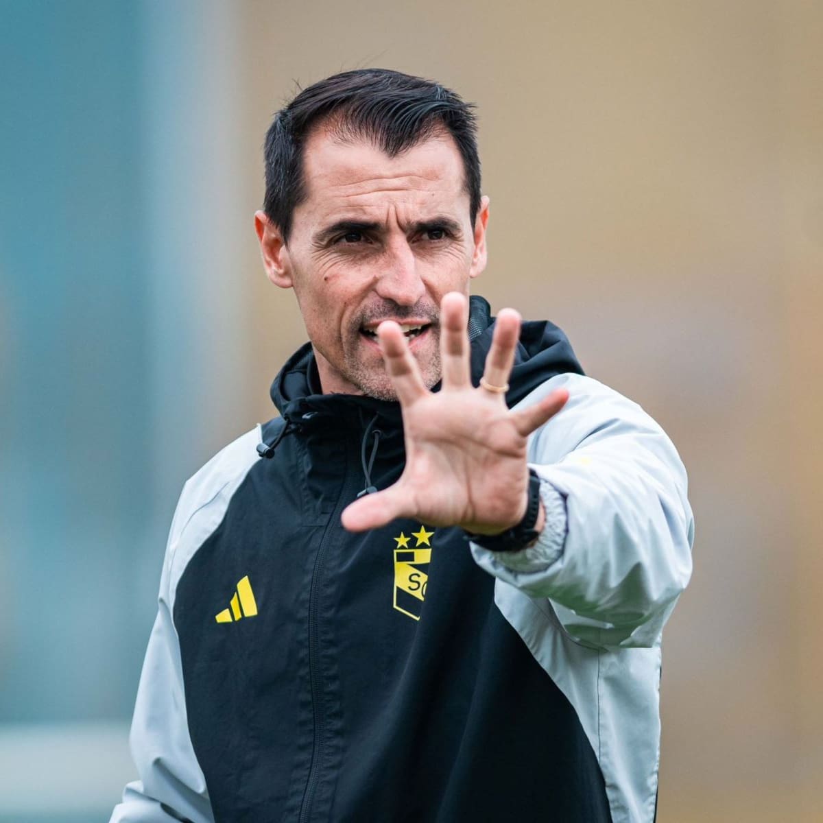 Palestino tiene acuerdo total con Guillermo Farré para asumir la banca árabe