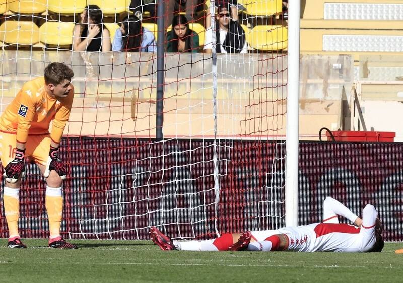 El insólito autogol de Guillermo Maripán en partido del AS Mónaco por la Ligue 1.