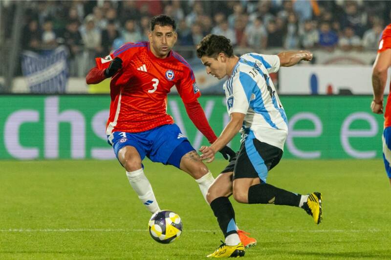 en pleno partido de Chile vs. Argentina, Foto: Felipe Escobedo/En Cancha.