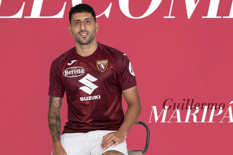 fue presentado oficialmente como refuerzo del Torino.