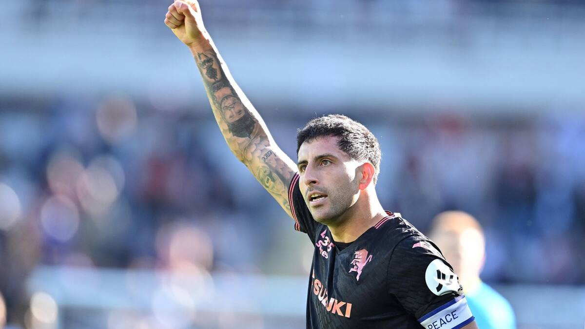 Barcelona y AC Milan en el horizonte: La agenda de los chilenos por Europa este fin de semana