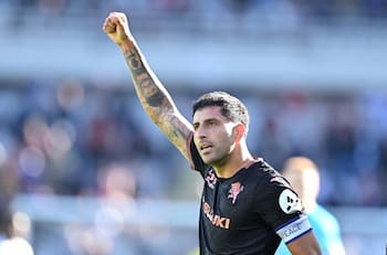 Barcelona y AC Milan en el horizonte: La agenda de los chilenos por Europa este fin de semana