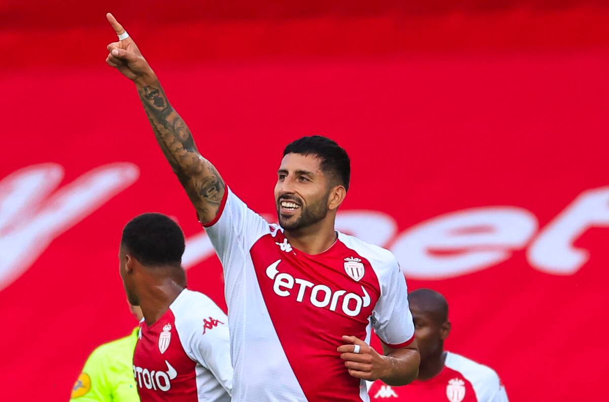 Guillermo Maripán dejaría Francia para ir a club dirigido por DT campeón de la Eurocopa